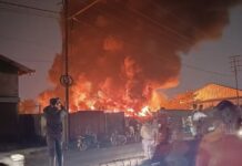 Massive Fire Breaks Out in Plastic Scrap Godown in Siliguri’s Roy Colony